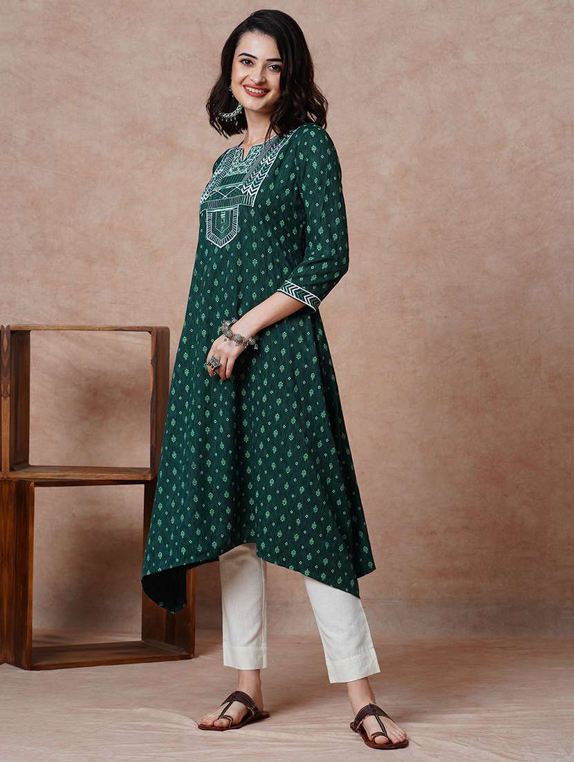 women green notch neck a-line kurta
