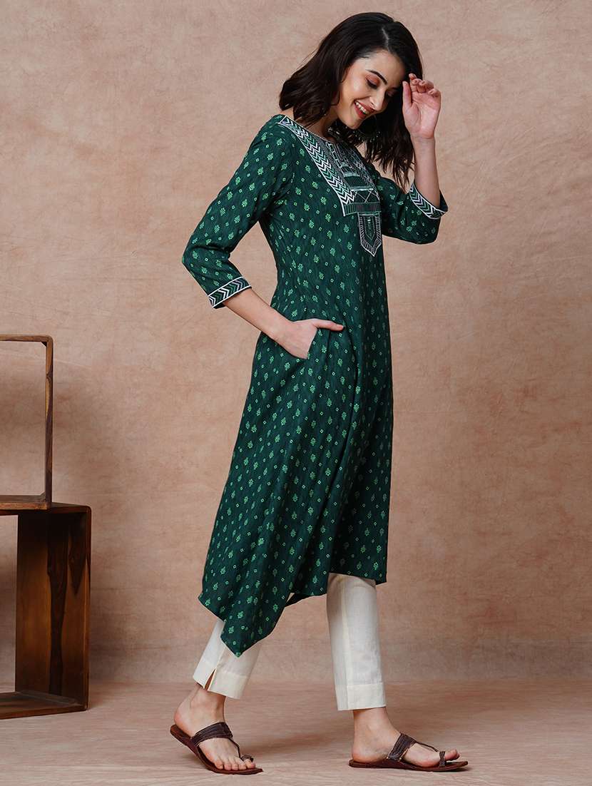 women green notch neck a-line kurta - 21034526 - Standard Image - 1