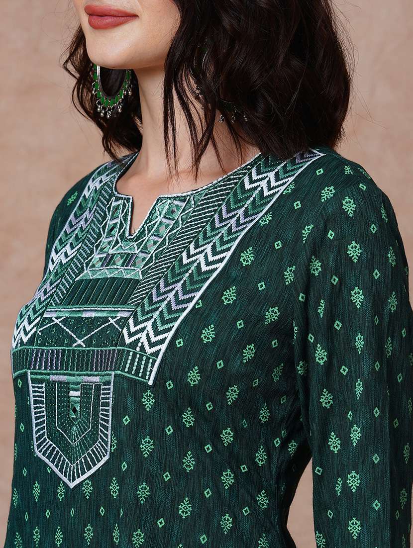 women green notch neck a-line kurta - 21034526 - Standard Image - 4