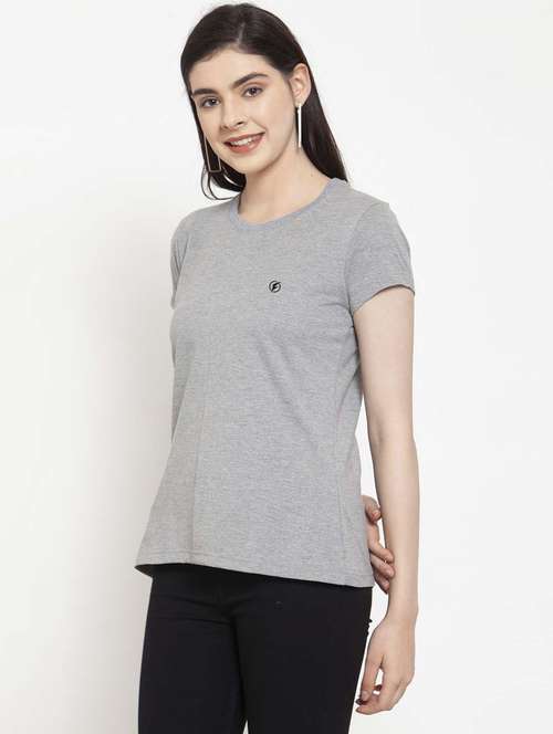 women round neck plain t-shirt - 21034565 - Standard Image - 0