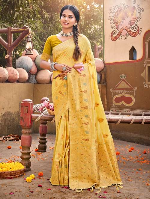 women self design banarasi saree with blouse - 21036429 -  Standard Image - 0