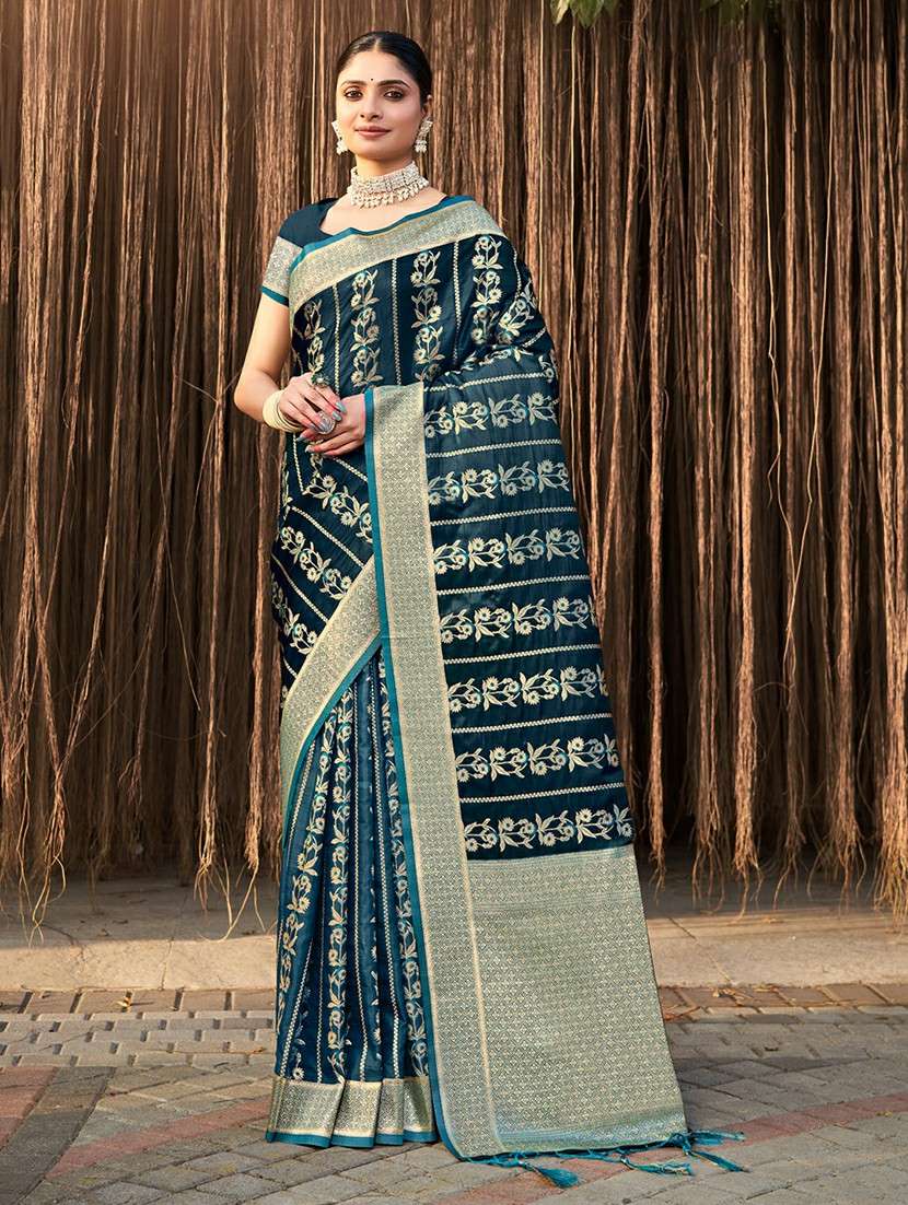 women self design banarasi saree with blouse