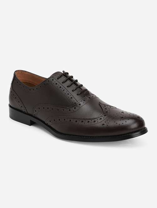 men leather formal brogues - 21047976 -  Standard Image - 0