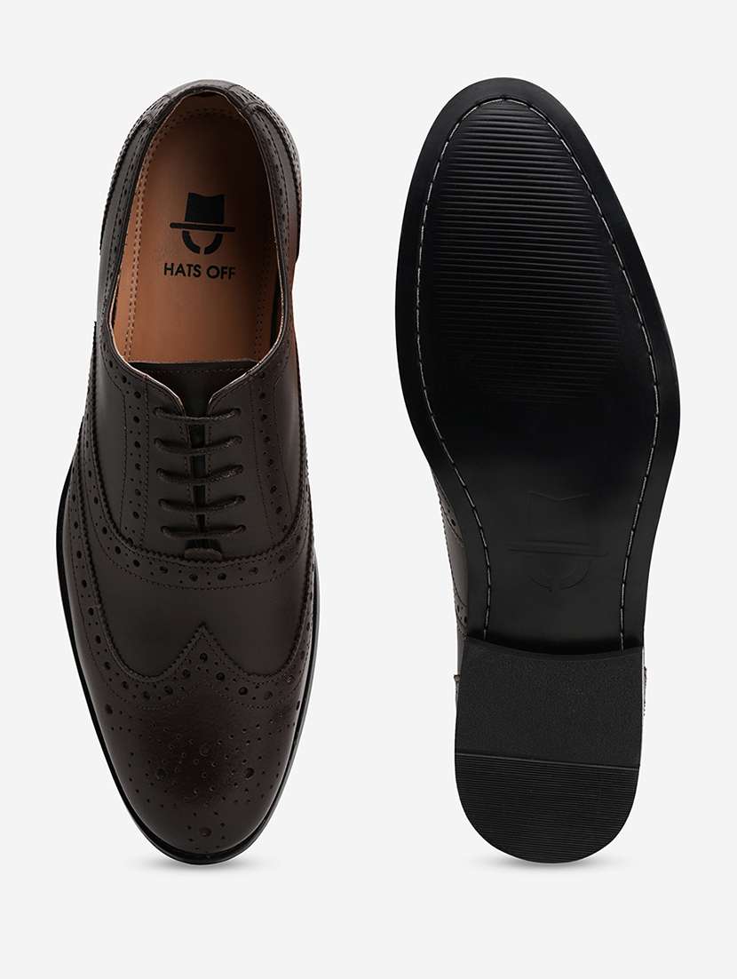 men leather formal brogues - 21047976 - Standard Image - 4