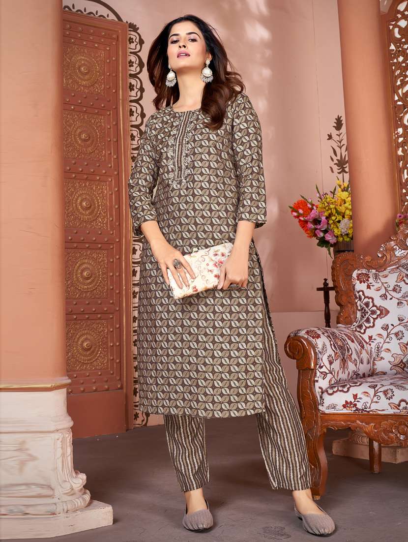 women round neck kurta pant set
