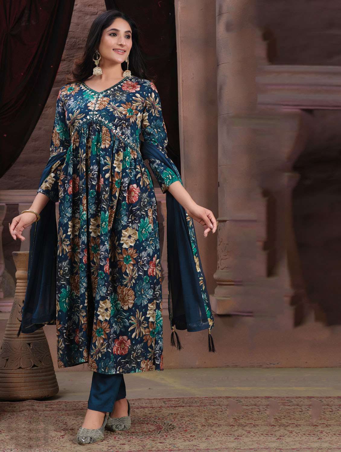 women three quarter sleeve kurta pant with dupatta set