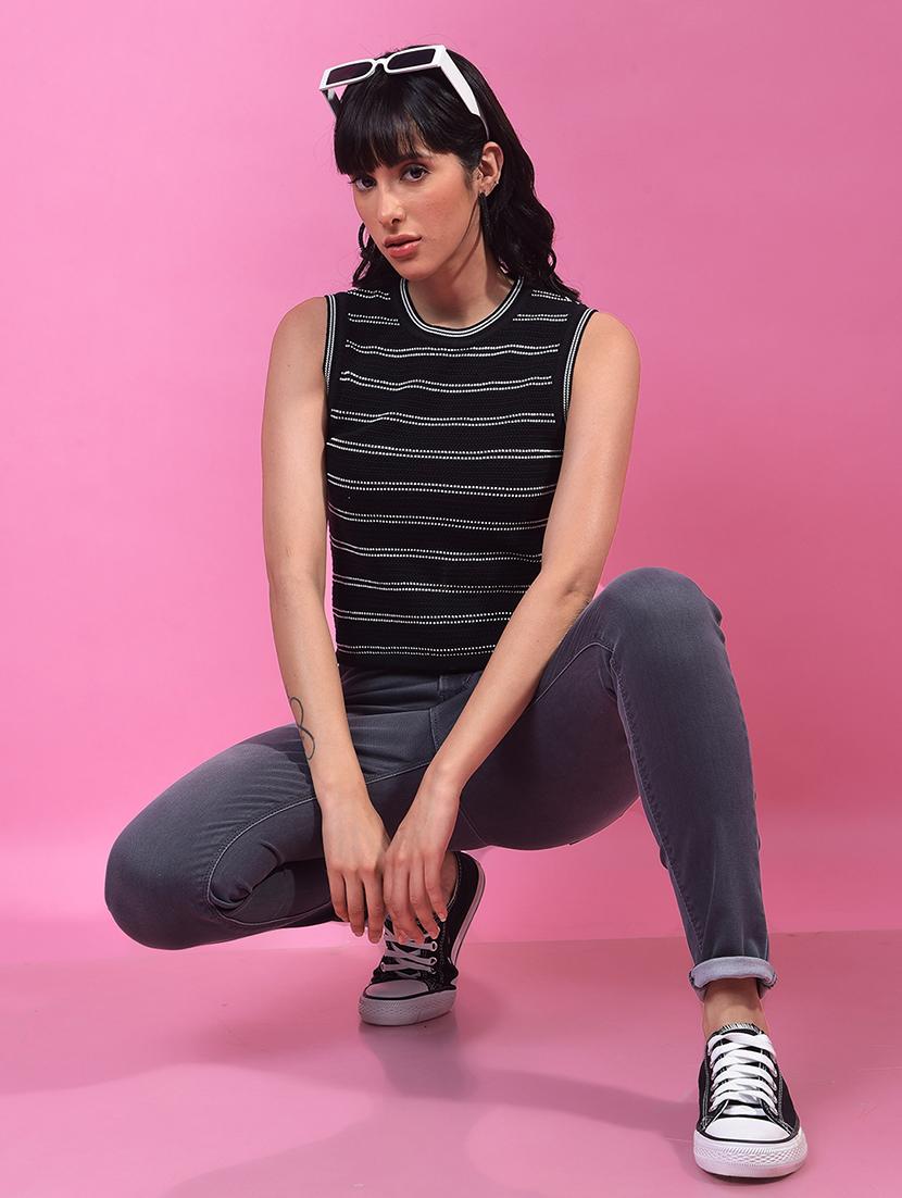 hight rise plain jeans - 21054889 - Standard Image - 4