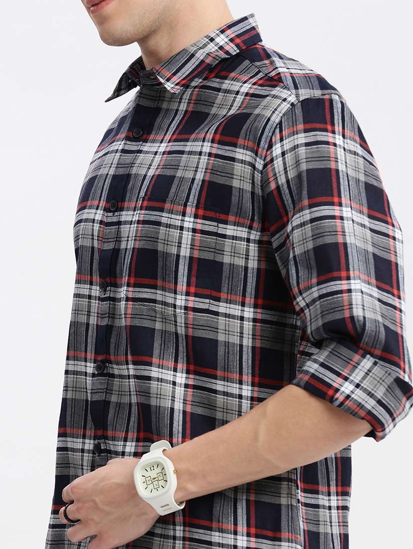 men long sleeved checkered casual shirt - 21056156 -  Standard Image - 4