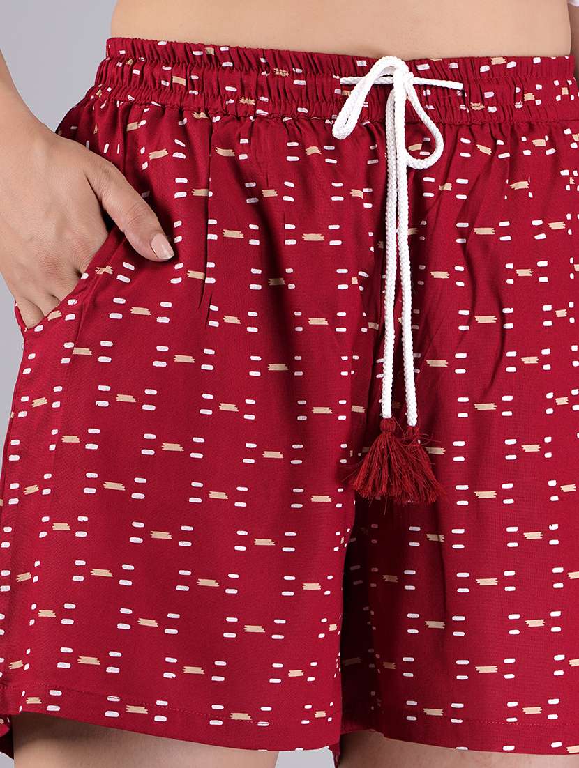 women maroon printed short - 21058708 -  Standard Image - 4
