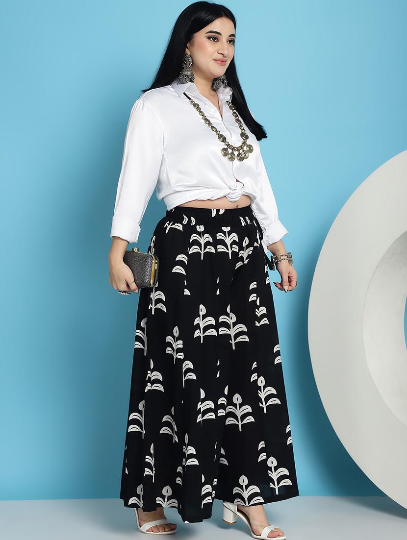 black printed flared palazzo - 21059908 - Standard Image - 4