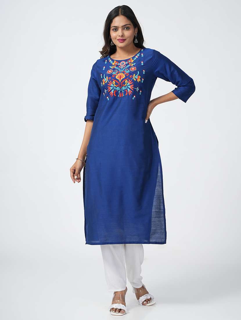 women three quarter sleeve straight kurta