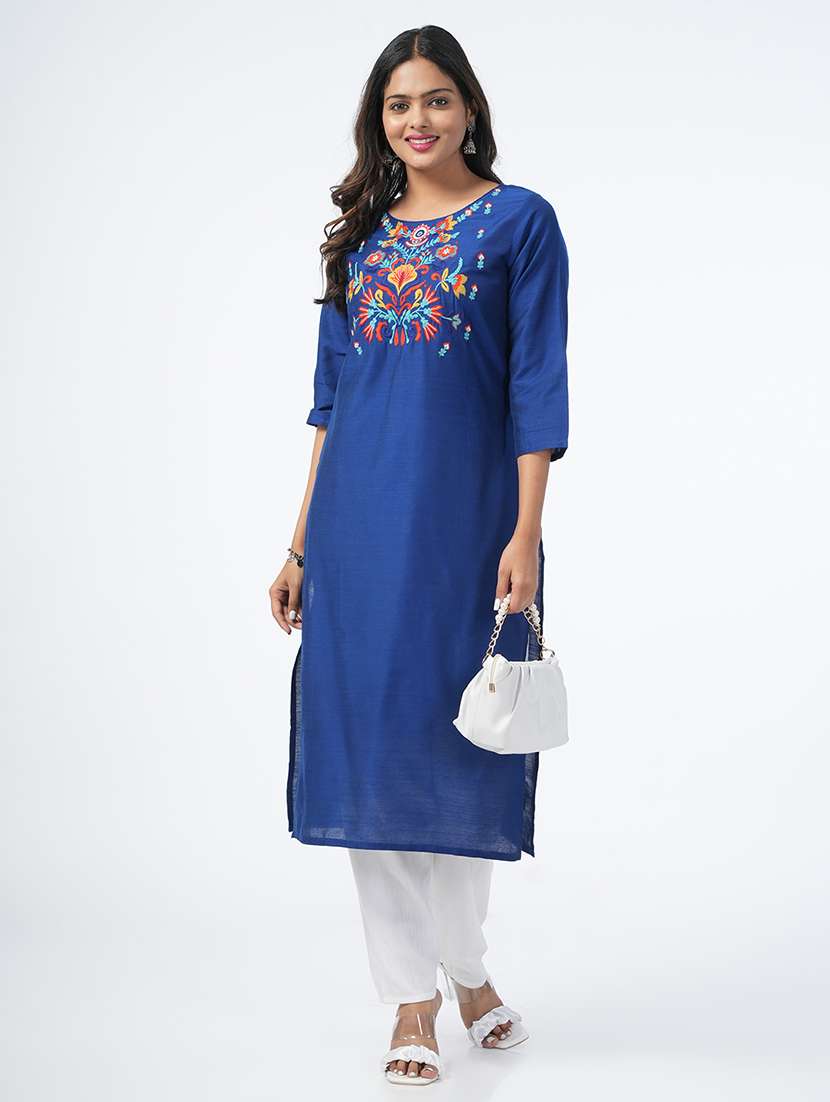 women three quarter sleeve straight kurta - 21067743 -  Standard Image - 4