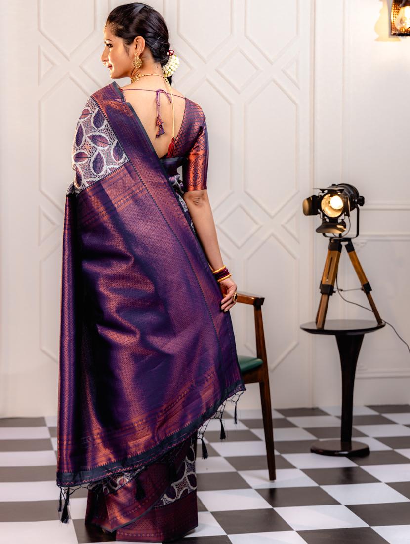 women printed bordered saree with blouse - 21068384 -  Standard Image - 1