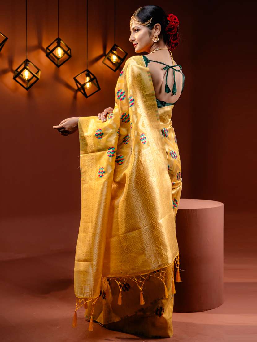 women self design banarasi saree with blouse - 21068416 -  Standard Image - 1