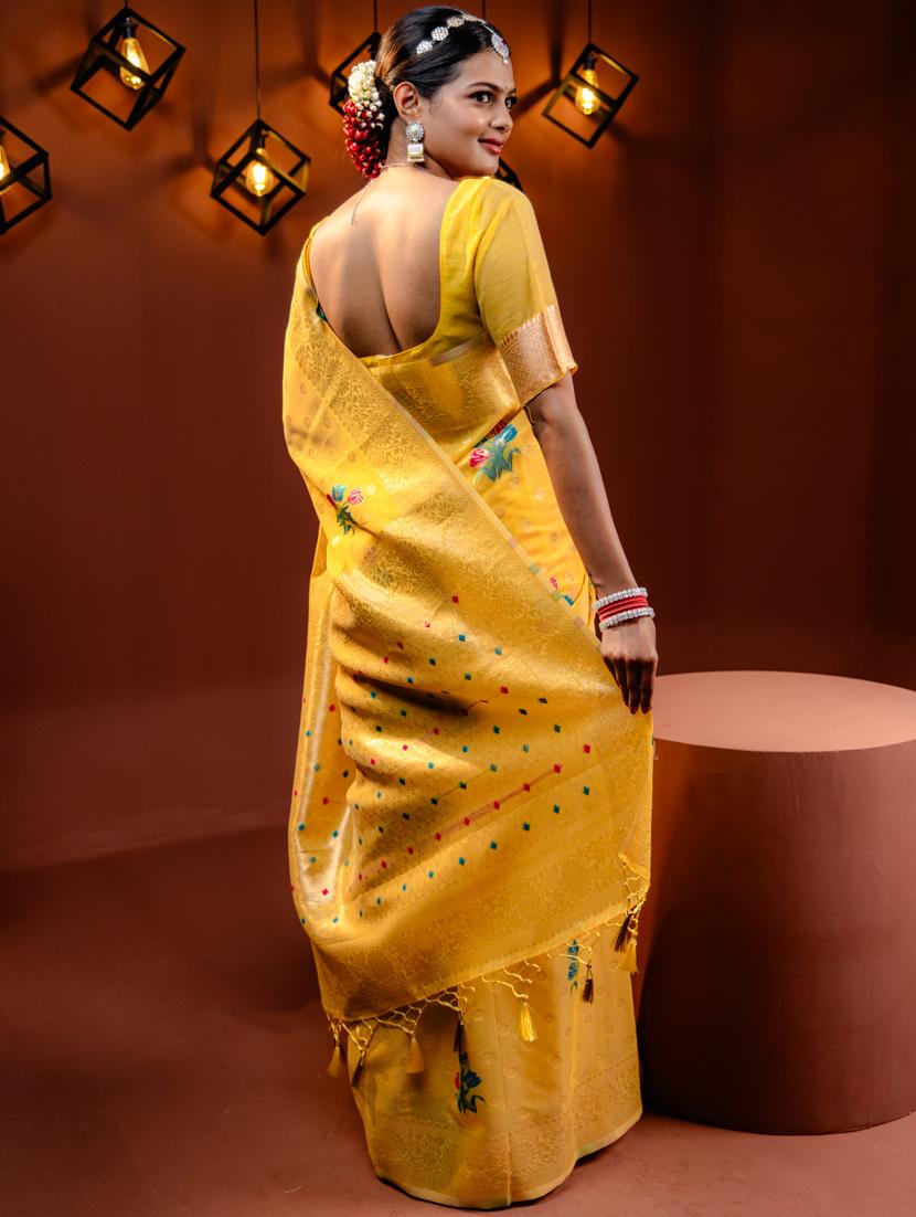 women self design banarasi saree with blouse - 21068440 - Standard Image - 1
