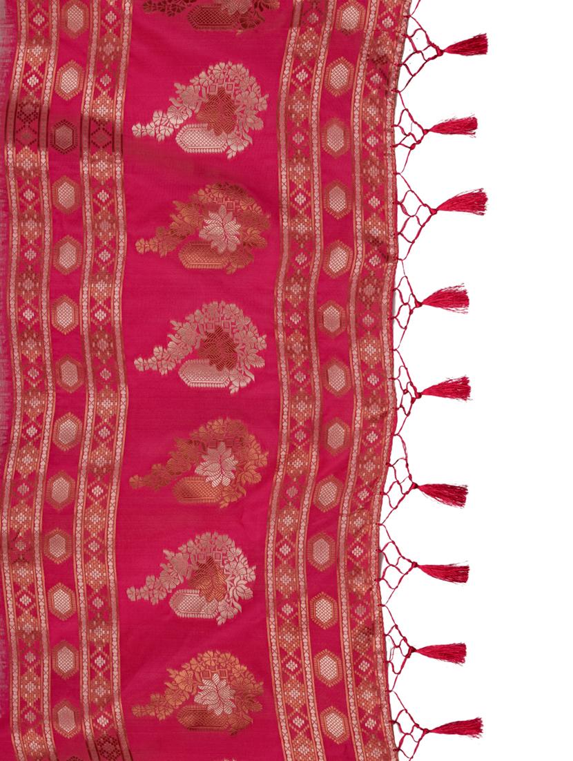 women self design bordered saree with blouse - 21068469 - Standard Image - 4