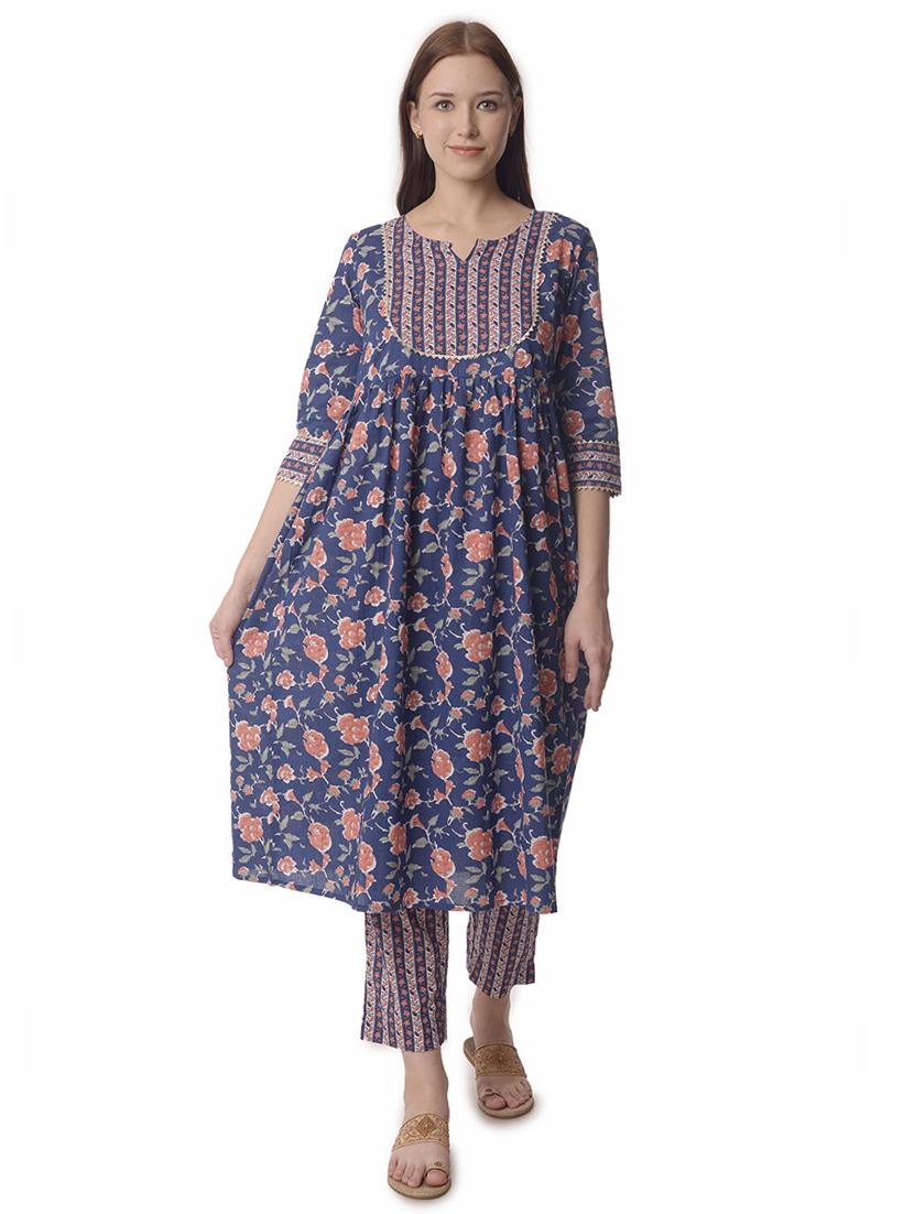 women three quarter sleeve a-line kurta - 21070461 - Zoom Image - 0