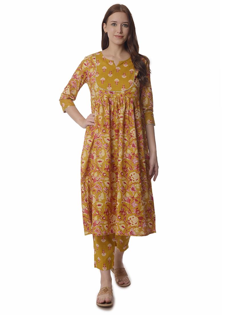 women three quarter sleeve a-line kurta - 21070462 - Zoom Image - 0