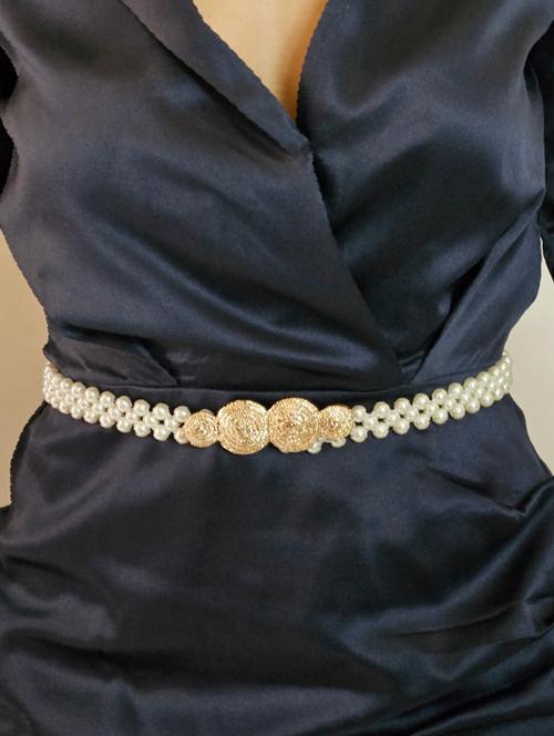 women white buckle belt - 21074722 -  Standard Image - 0