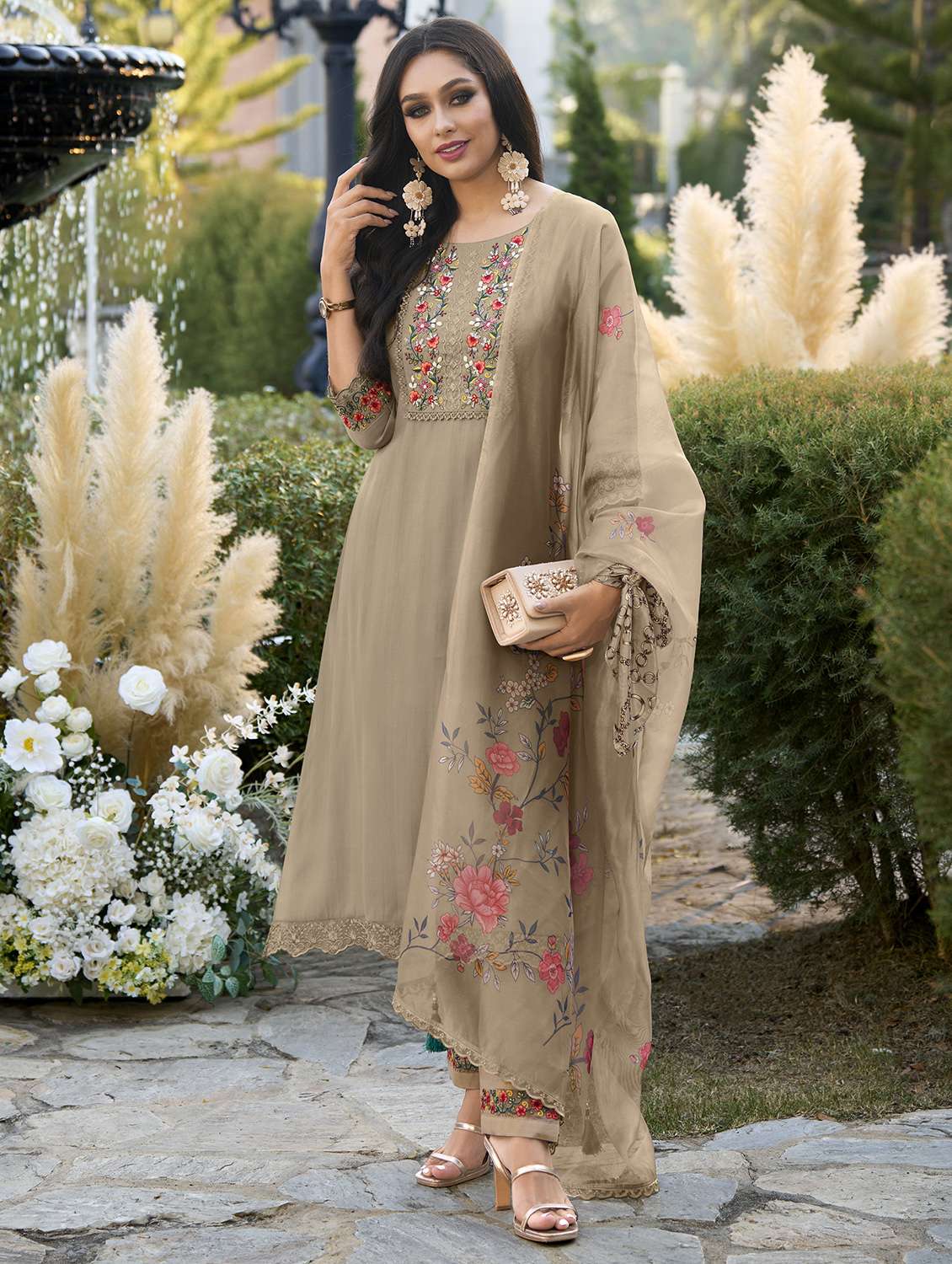 Women Embroidered Kurta Pant Set With Dupatta