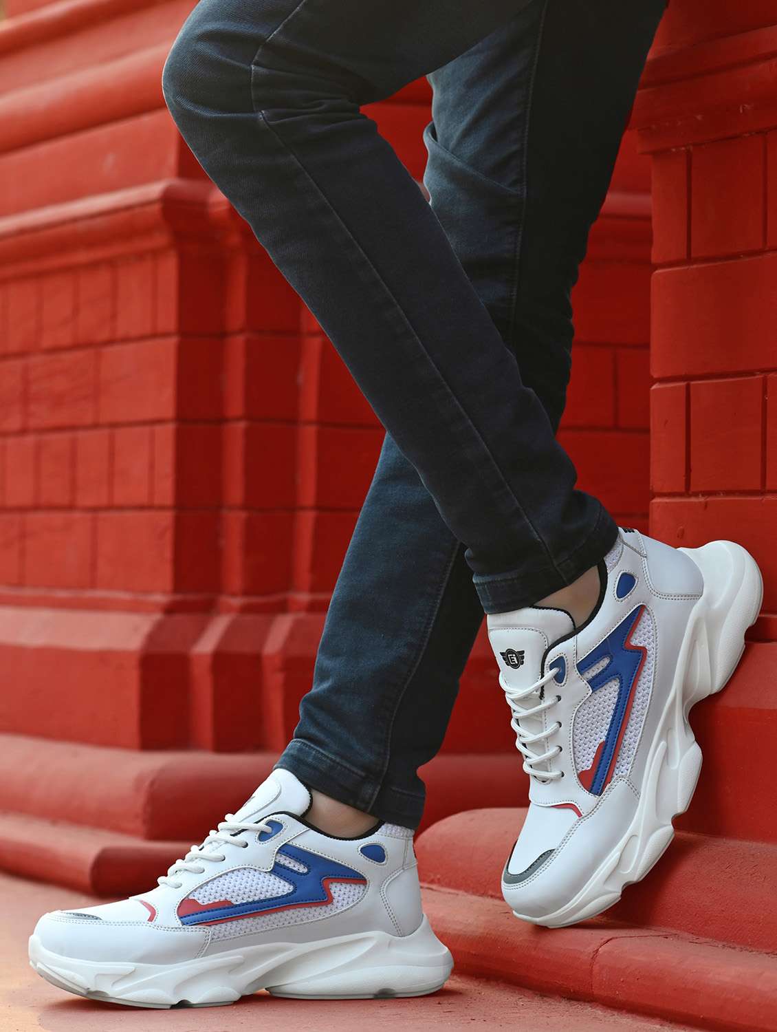 men lace up walking shoes - 21080367 -  Standard Image - 1