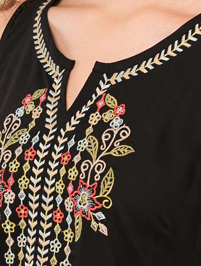 globus women black floral embroidered straight kurta & elasticated pants set - 21082076 -  Standard Image - 4