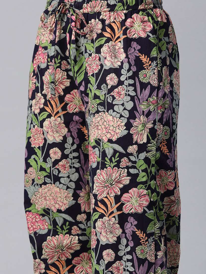 women three quarter sleeve kurta salwar with dupatta set - 21082608 -  Standard Image - 4