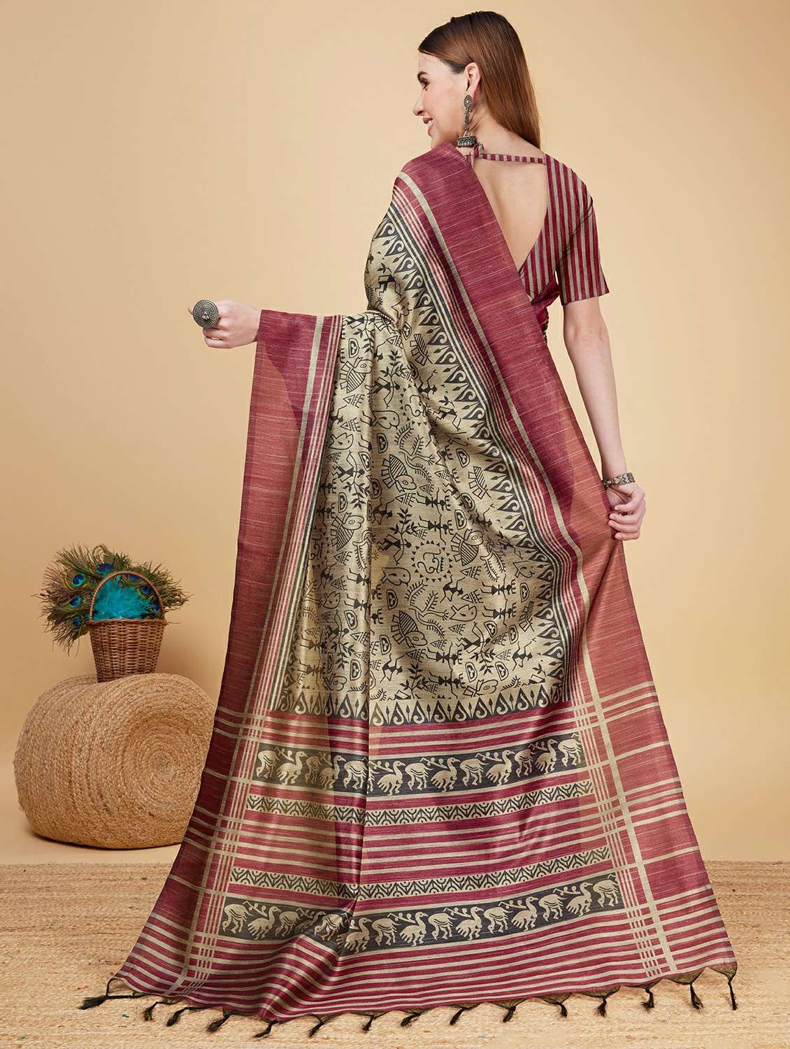 women printed saree - 21083458 -  Standard Image - 1
