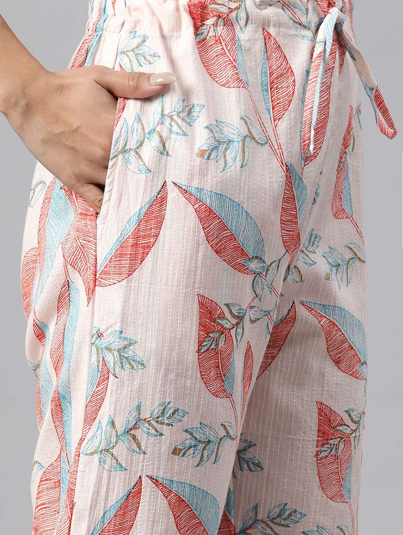 women three quarter sleeve kurta pant set - 21087657 -  Standard Image - 4