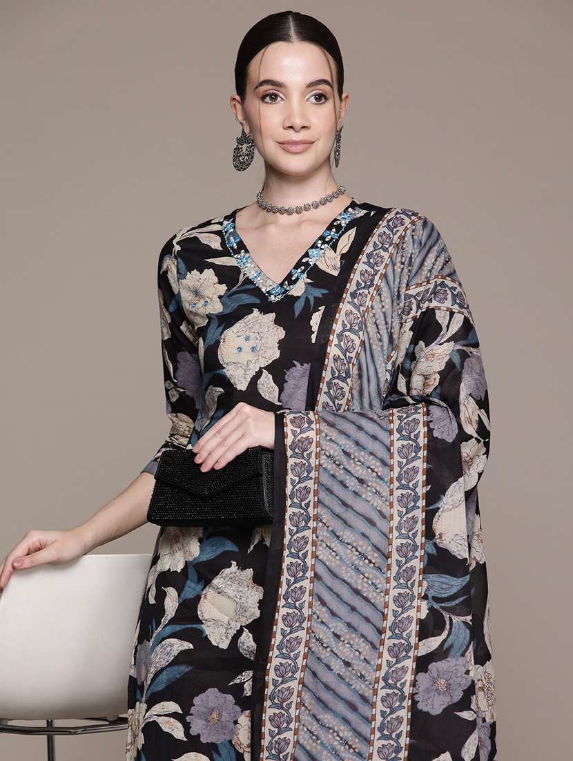 women three quarter sleeve kurta salwar with dupatta set