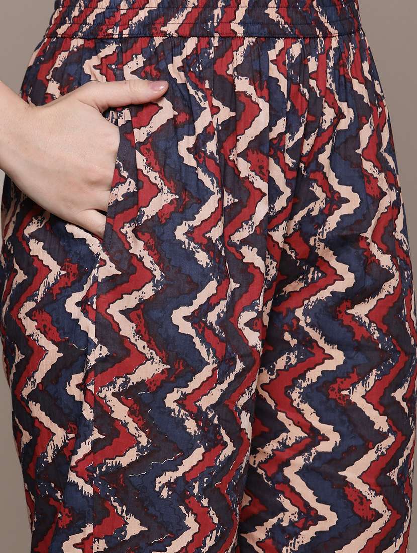 women three quarter sleeve kurta pant with dupatta set - 21087713 -  Standard Image - 4