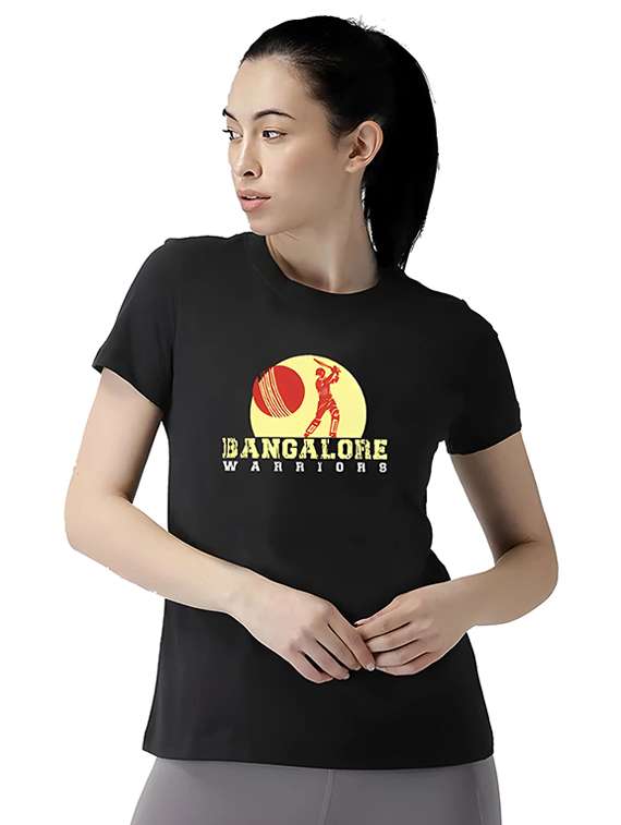 women round neck chest print t-shirt