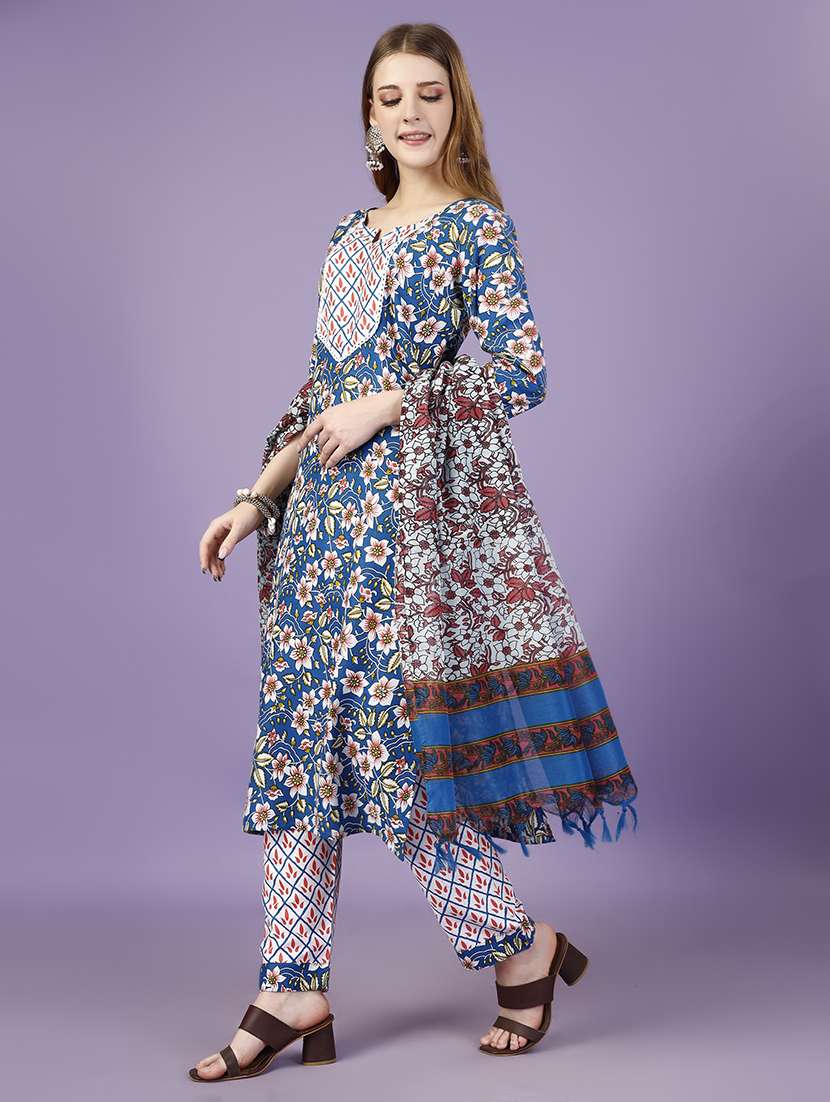 women three quarter sleeve kurta pant with dupatta set - 21098895 - Standard Image - 1