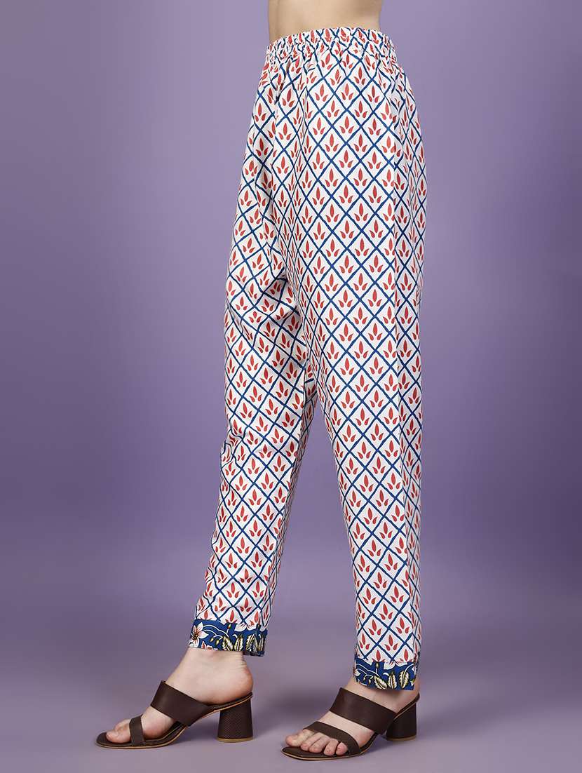 women three quarter sleeve kurta pant with dupatta set - 21098895 - Standard Image - 4