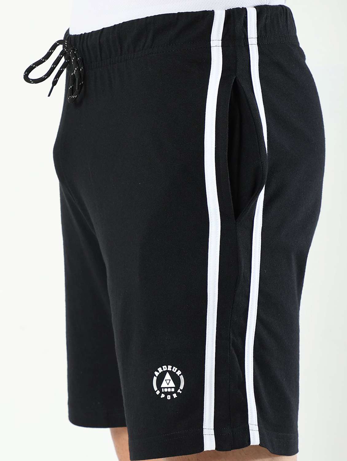 men pack of 2 mid rise shorts - 21099630 -  Standard Image - 4