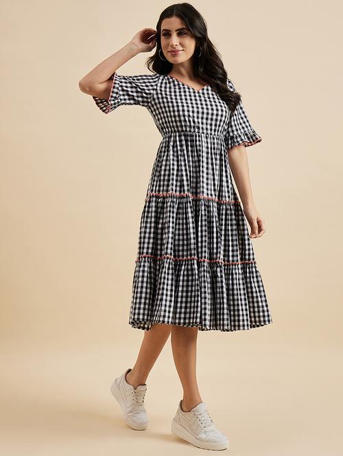 women black & white checked printed tiered dress - 21102125 - Standard Image - 0