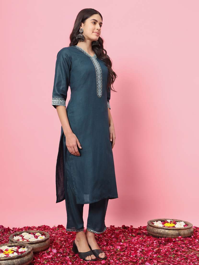 women three quarter sleeve kurta pant with dupatta set - 21102185 -  Standard Image - 1