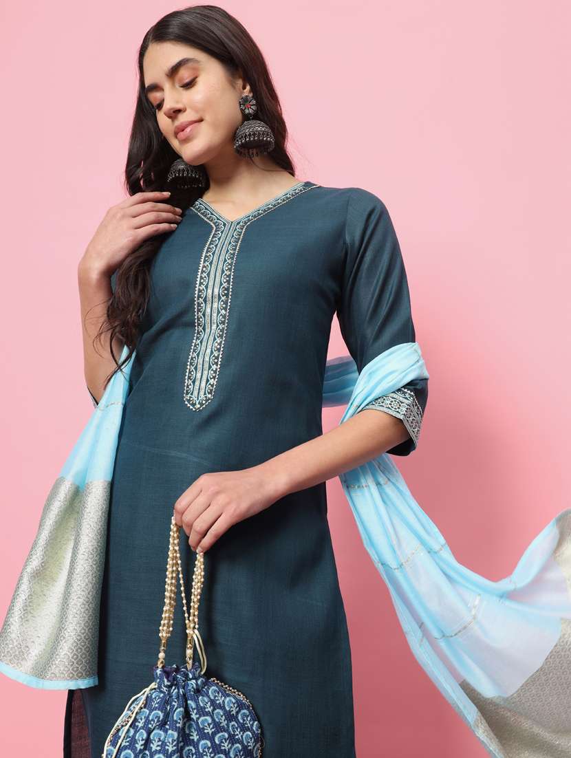 women three quarter sleeve kurta pant with dupatta set - 21102185 -  Standard Image - 4