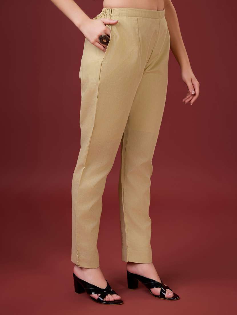 women placement print notch neck kurta pant set - 21102920 -  Standard Image - 4