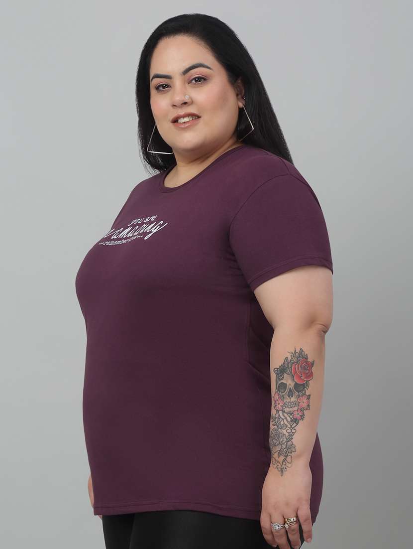 women round neck chest print plus size t-shirt - 21103014 -  Standard Image - 1