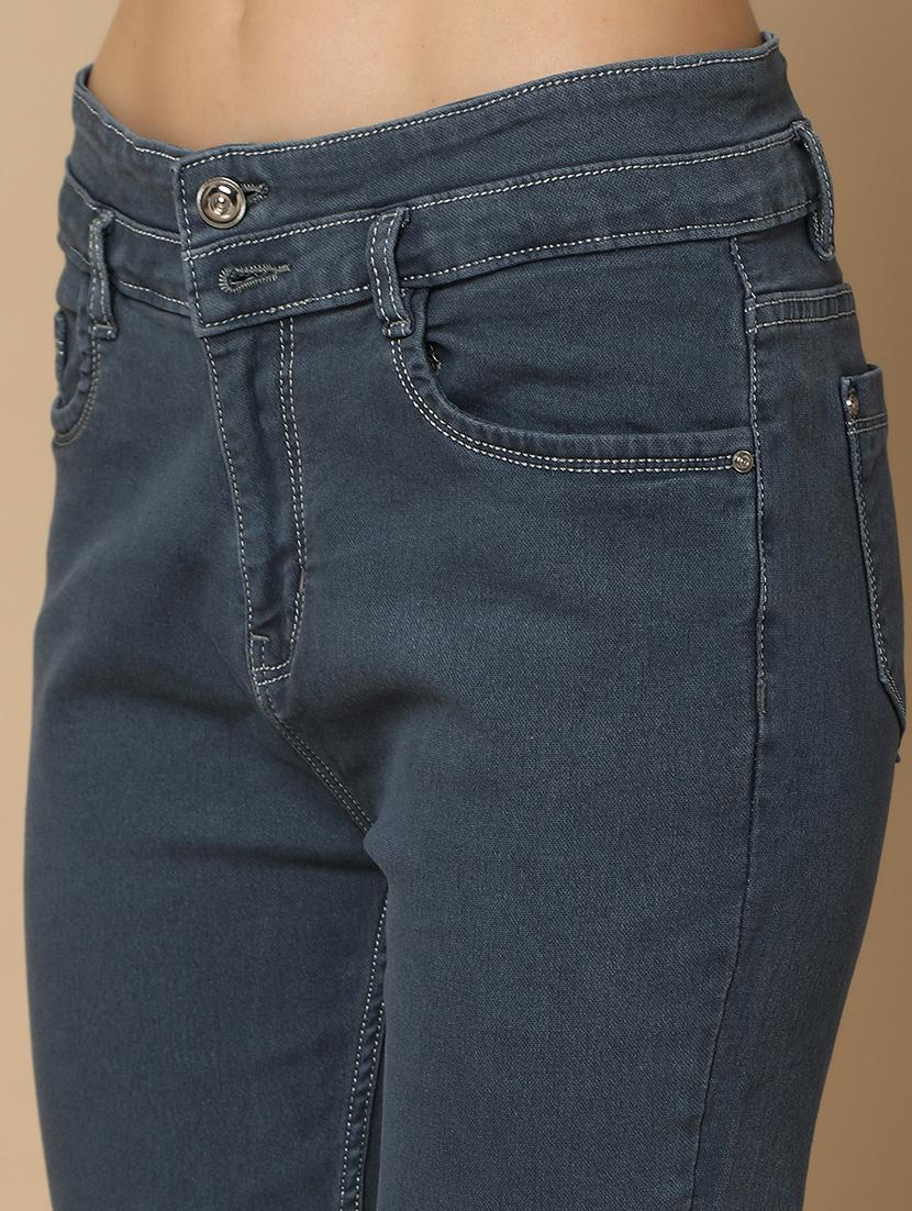 women solid mid rise denim short - 21103177 - Standard Image - 4
