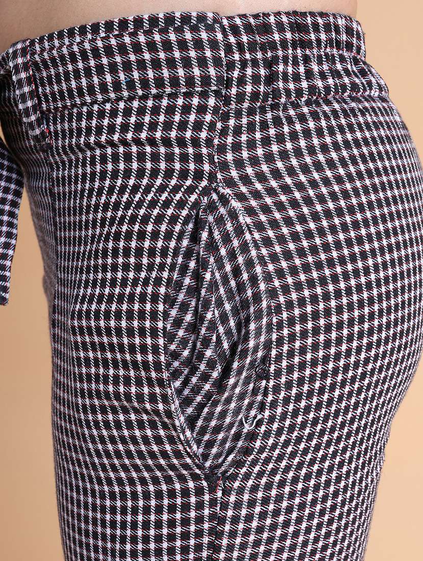 black checkered cotton cigarette pants trouser - 21103283 -  Standard Image - 4