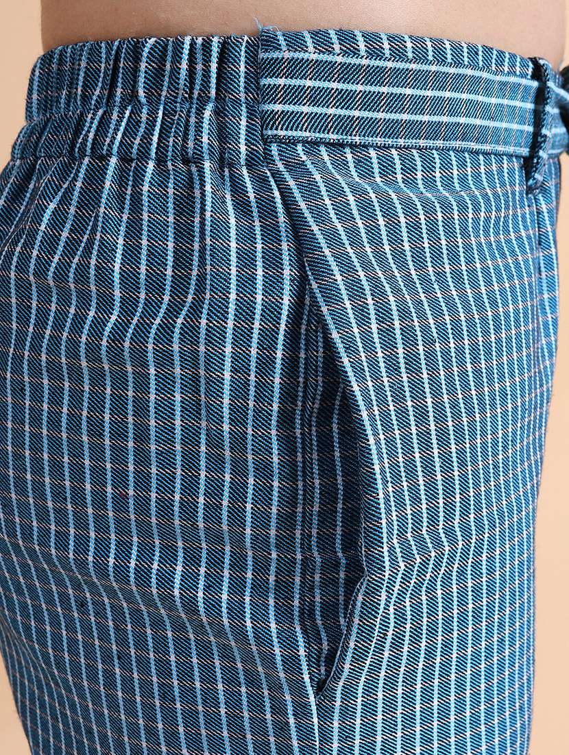 women checkered cotton cigarette pant - 21103285 -  Standard Image - 4