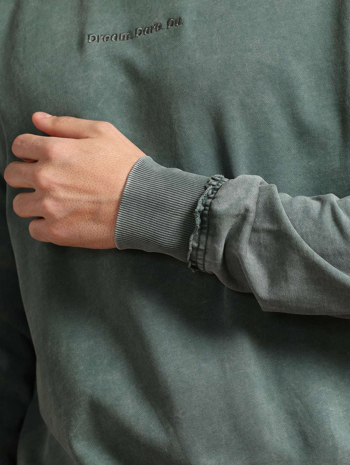 men long sleeved solid sweatshirt - 21103305 -  Standard Image - 4