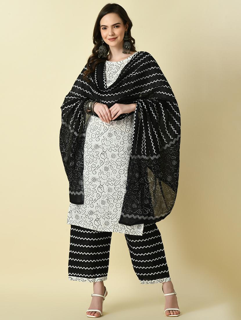 women three quarter sleeve kurta pant with dupatta set - 21128983 - Standard Image - 1