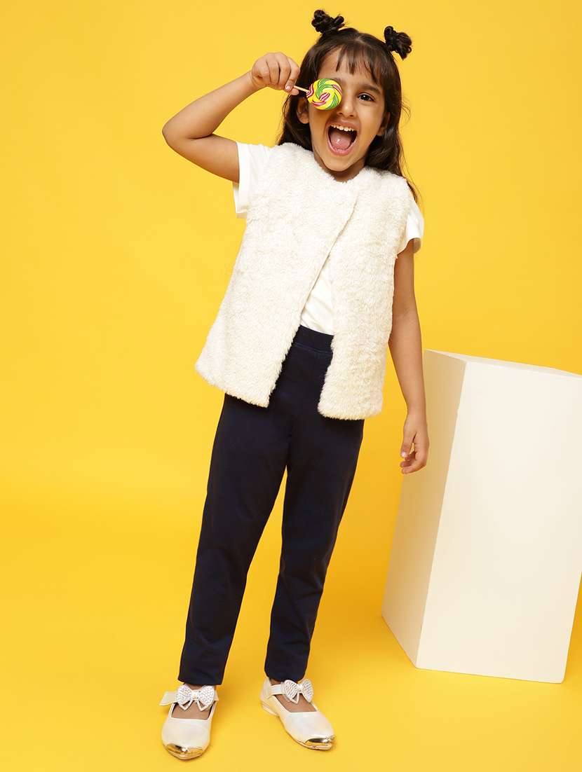 white solid regular shrug - 21131433 -  Standard Image - 4