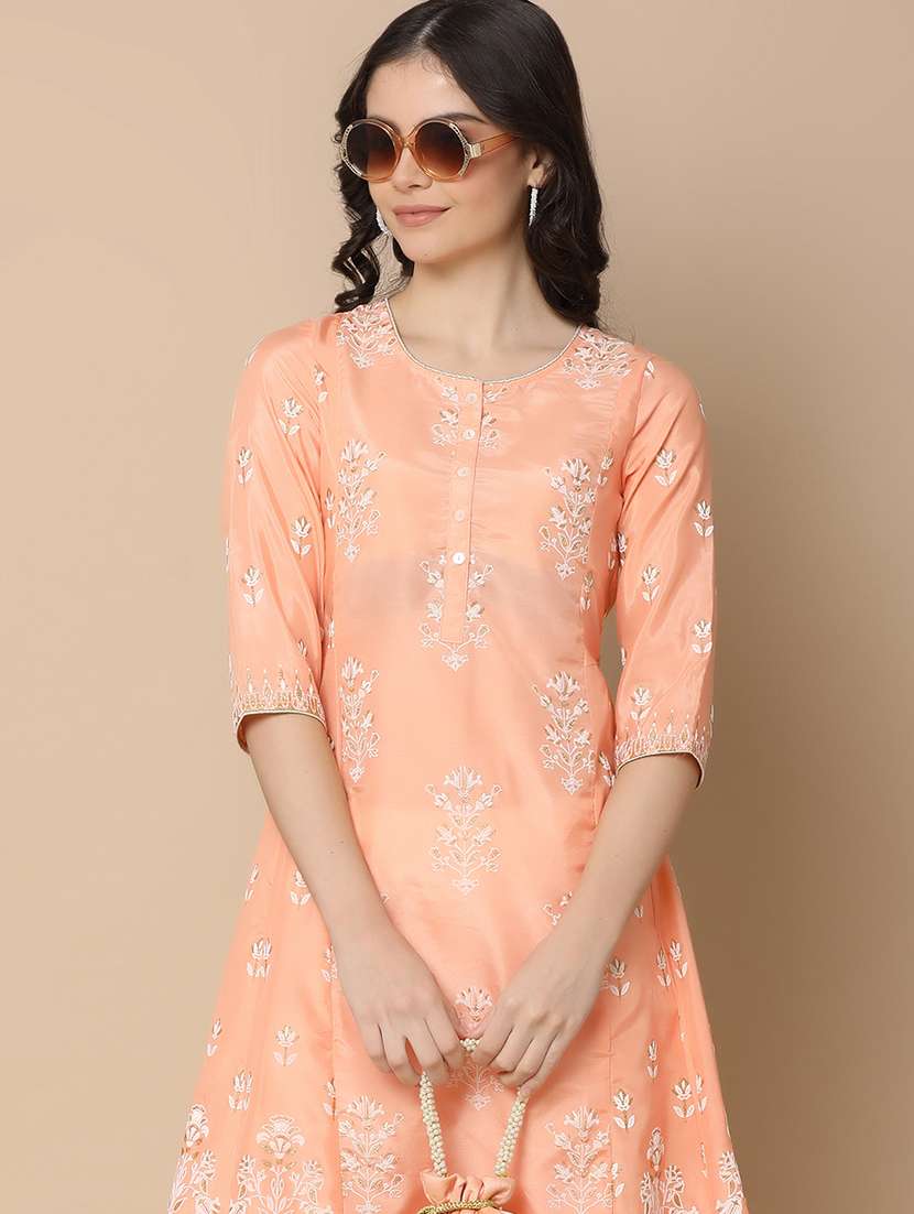 women three quarter sleeve a-line kurta - 21132603 -  Standard Image - 4