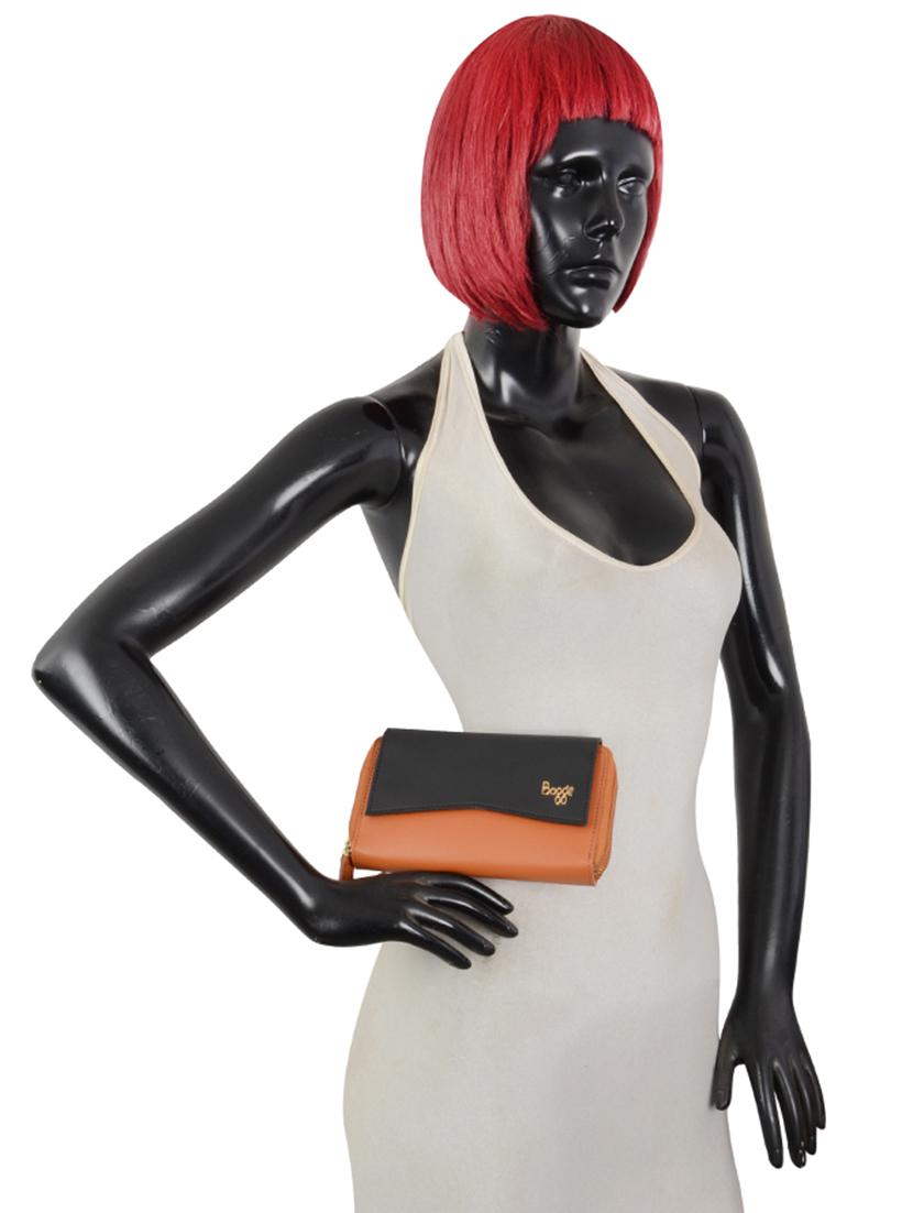 tan pvc wallet - 21132899 - Standard Image - 4