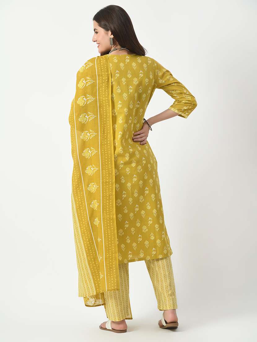 women three quarter sleeve kurta pant with dupatta set - 21135956 -  Standard Image - 1