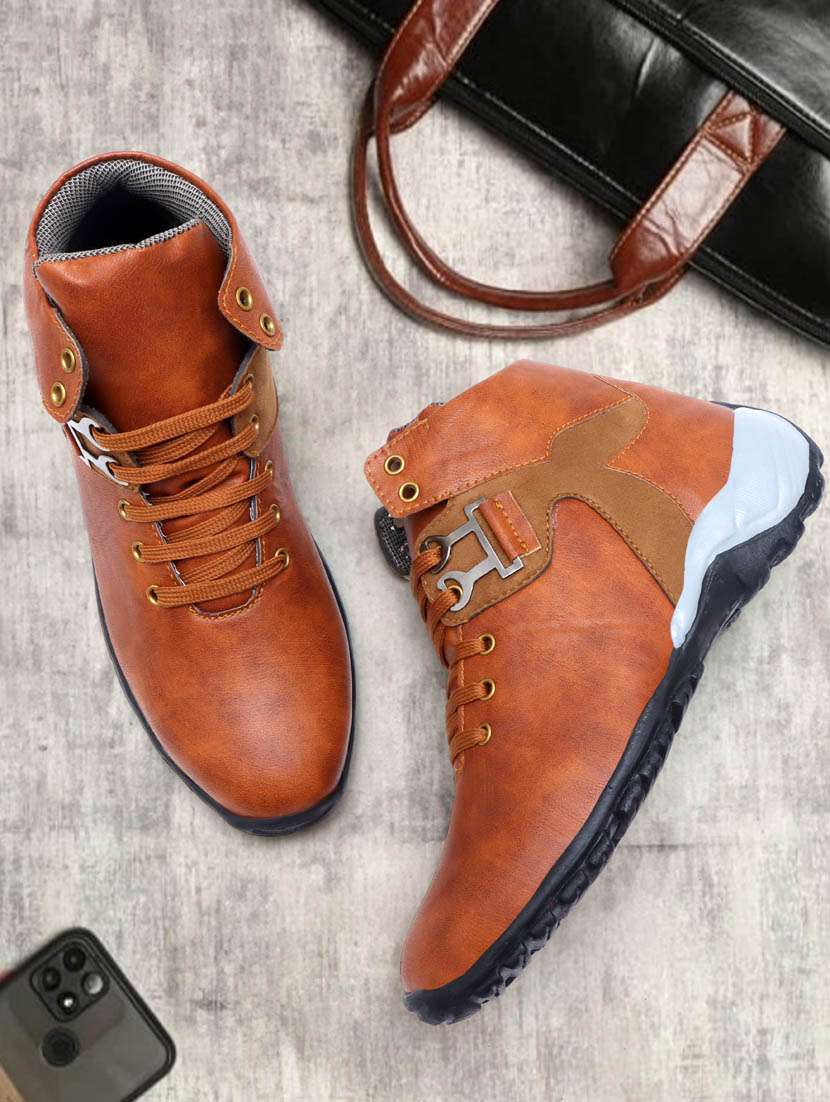 men tan lace up boots